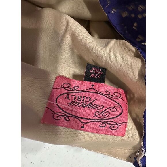 Pompous Girly Women's Purple Floral Lace Satin Tie Waist Fit & Flare Dress NWT - Picture 5 of 5